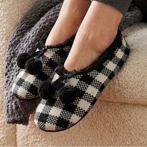 Rose & Robin Plush Slippers